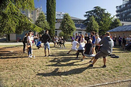 Mercredi 4 septembre, le parc de l'université a vibré aux cris des concurrents des olympiades inter-filières (psychologie, physique, géographie...).